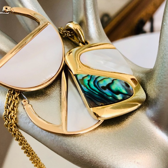 Vintage Abalone Pendant & Mother of Pearl Earrings - Picture 14 of 14